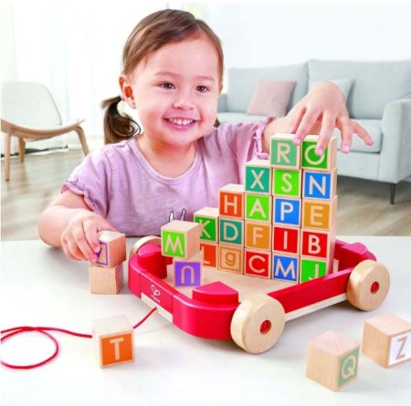 Hape Деревянная каталка-тележка с кубиками