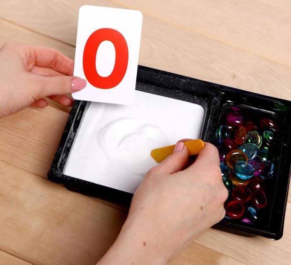 IQ-Zabiaka Сенсорная коробка "Учим буквы и цифры"