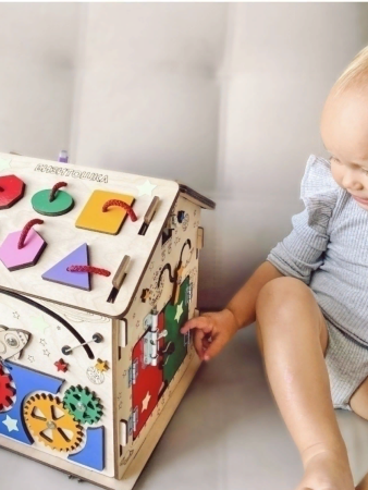 BusyPlay Бизидом Бизитошка "Космическое путешествие" со светом, волшебным маркером и звёздами