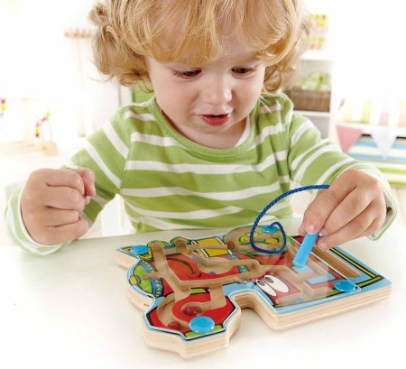 Hape Игрушка-лабиринт "Паровоз"