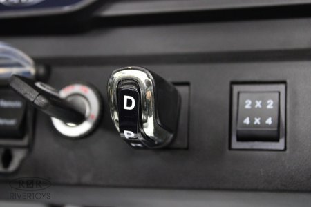 Y222YY Электромобиль Range Rover HSE 4WD  (Синий глянец)