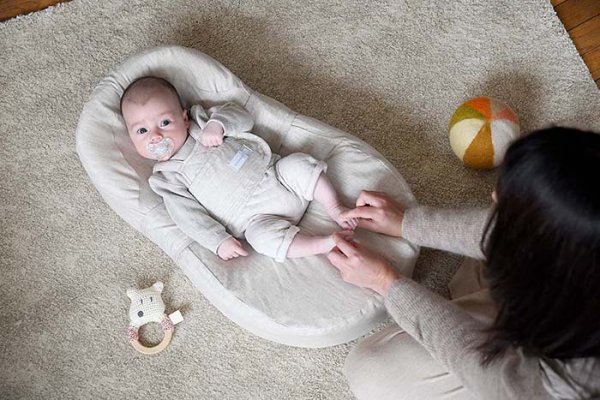 Red Castle Эргономический матрас-кокон Cocoonababy Lin Nat