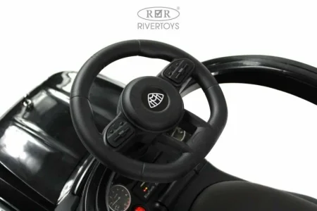 Z003ZZ-C Детский толокар Mercedes-Benz GLS 600 (Черный)