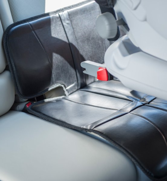 Britax Roemer Защитная накладка на автомобильное кресло / цвет черный