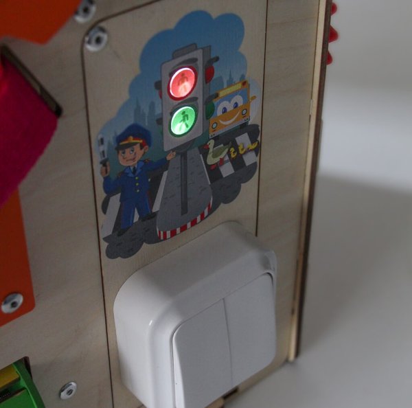 Yoshatoys Игрушка для малышей "Бизидом Светофор-4"