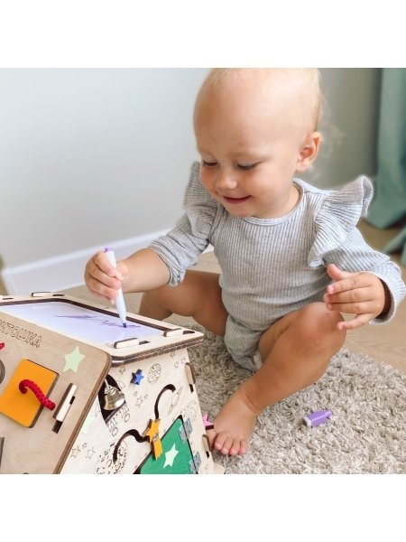 Бизитошка Бизиборд "Космическое путешествие" со светом, волшебным маркером и звёздами