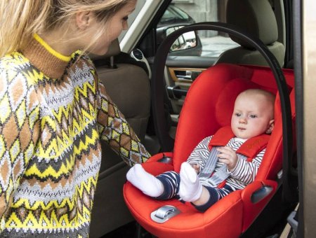 Cybex Автокресло Cloud Z i-size Plus / цвет  Autumn Gold