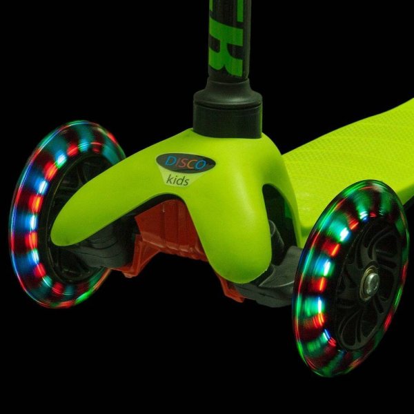 Novatrack Детский самокат-кикборд Disco-kids, мигающие колеса, черно-зеленый