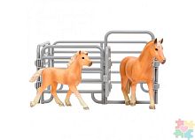 Паремо Фигурки животных серии "Мир лошадей": Авелинская лошадь и жеребенок (набор из 2 фигурок и ограждение)					