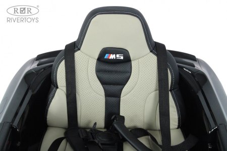 A555MP Электромобиль BMW M5 Competition (Черный глянец)
