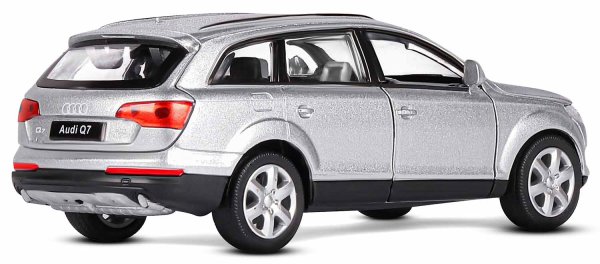 Автопанорама Инерционная металлическая машинка Audi Q7 / цвет серебряный