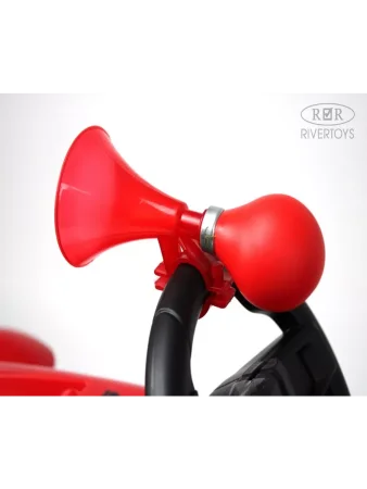 Детский веломобиль C222CC (Красный)