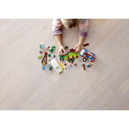 Lego Juniors Джуниорс История игрушек-4: Весёлый отпуск