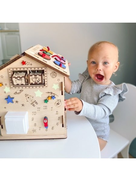 Бизитошка Бизиборд "Космическое путешествие" со светом, волшебным маркером и звёздами