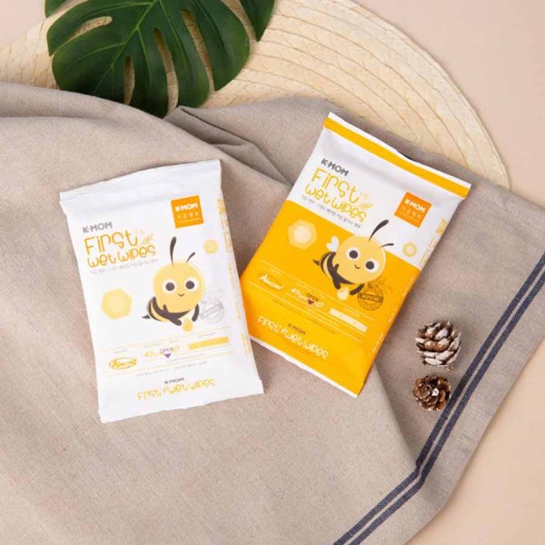 K-mom Cалфетки антибактериальные влажные First Wet Wipes, 10 листов, 0+