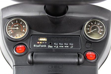 Z002ZZ-D Толокар Toyota Land Cruiser 300 (Розовый )