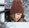 01345-02 ШАПКА черный/терракот-золото (р.52)
