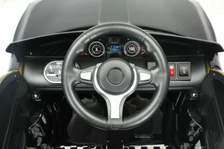 Автомобиль BMW i7 9381 (Черный краска)