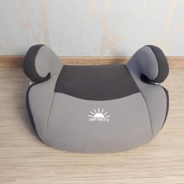 Infinity Детское автомобильное кресло группа 3 / расцветка в ассортименте