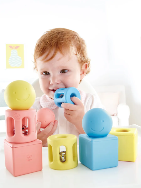 Игровой набор "Малышам" Геометрическое трио погремушек